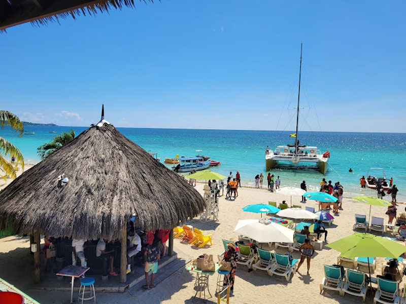 irie-tours-jamaica-margaritaville-beach-negril