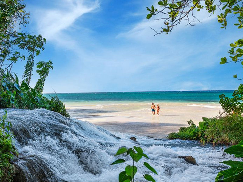 irie-excursions-and-tours-attractions-dunns-river-beach