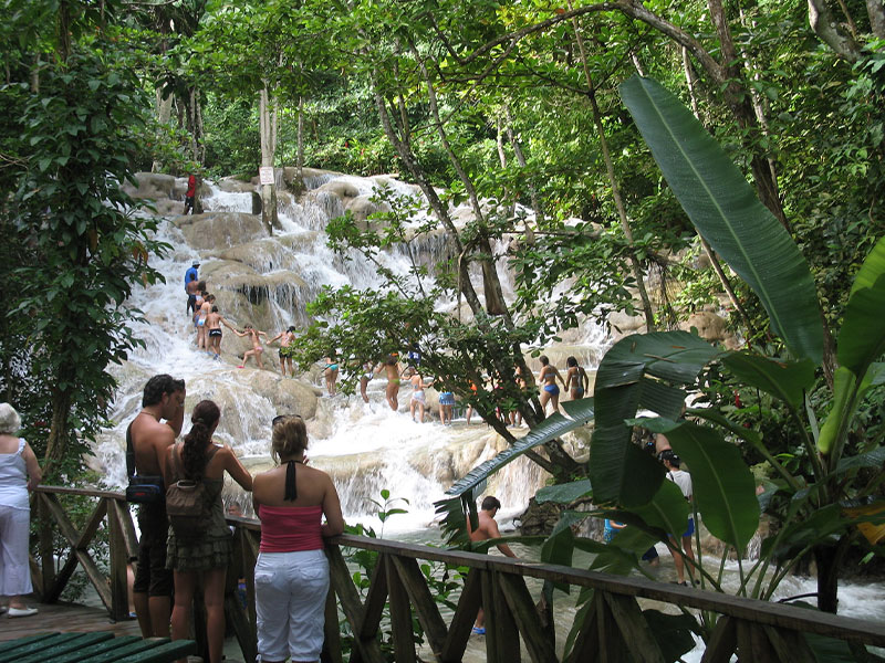 irie-excursions-and-tours-attractions-dunns-river-falls-3